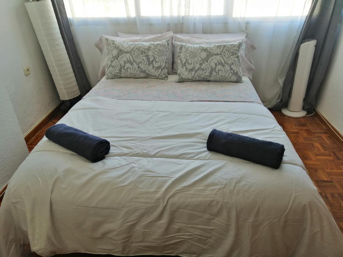 Rooms Estacion Аликанте Стая снимка